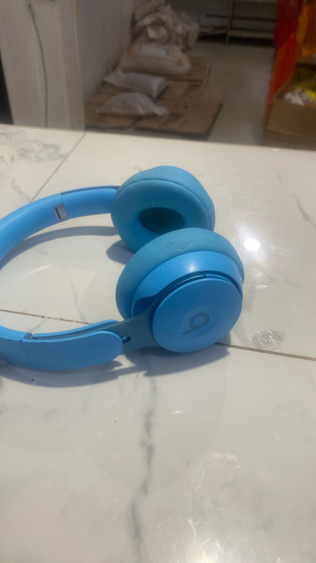 Beats By Dr. Dre Solo Pro Noise cancelling Headphone Bluetooth - Light Blue's customer reviews