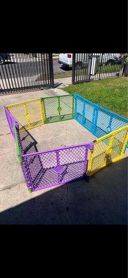 SUPER PLAY YARD