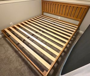 Zinus Alexis Deluxe Wood Platform Bed Frame with Headboard, Wood Slat, Rustic Pine, King Size