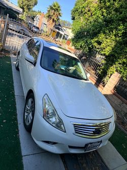 2011 Infiniti G37 Sedan White