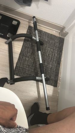 $10 pull up bar