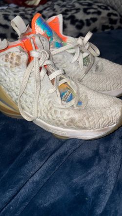 Nike Lebron XVII 17 LMTD GS Future Air CT4136-100 Size 7Y
