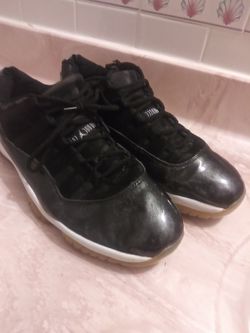 Mens size 12 Jordan barons