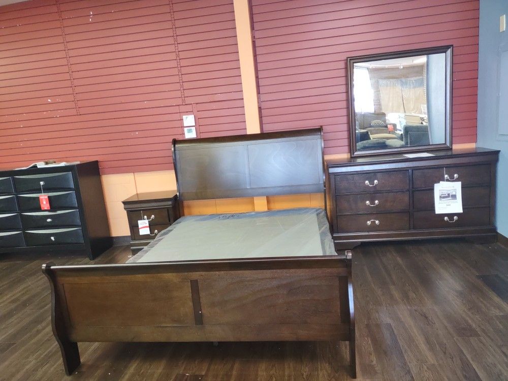 BEDROOM SET