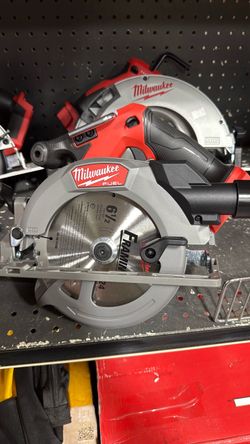 Milwaukee m18 fuel 6-1/2 circular saw