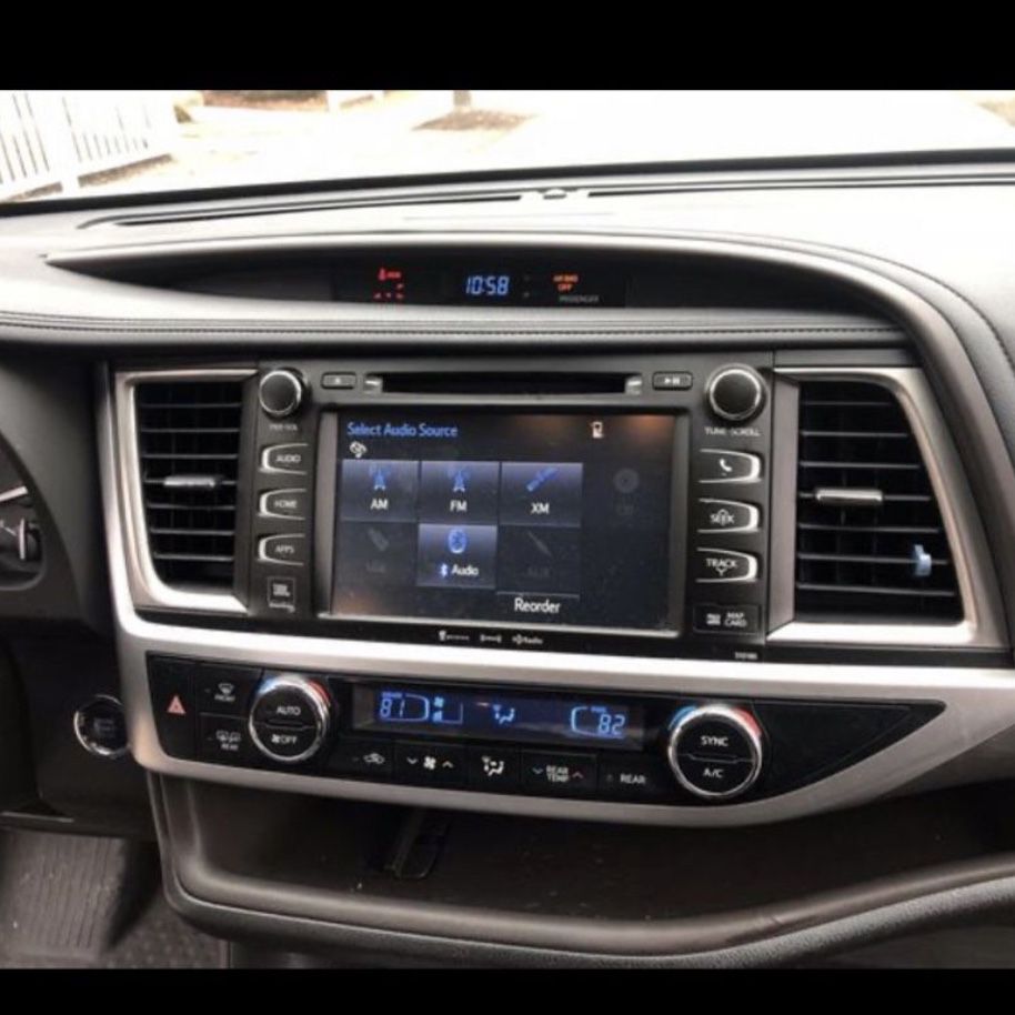 Toyota Highlander 2014-2019 oem radio