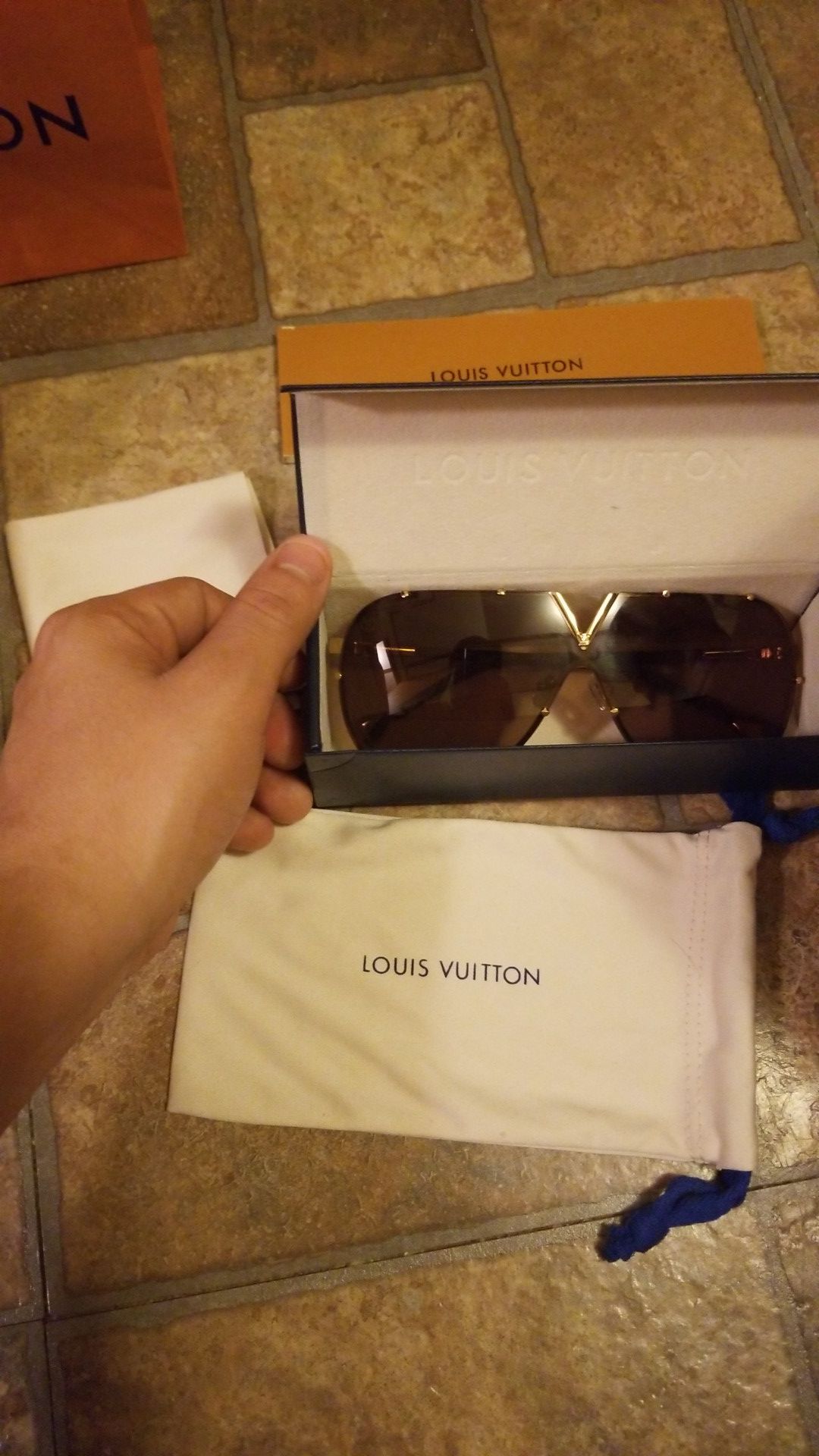 Louis Vuitton Z0926E Male Sunglasses Used