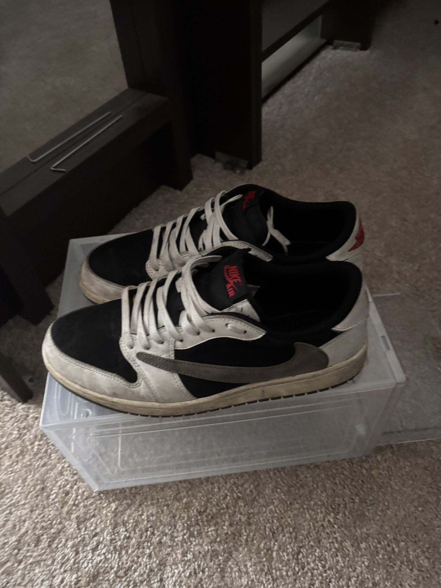 Travis scott Jordan 1 r3p