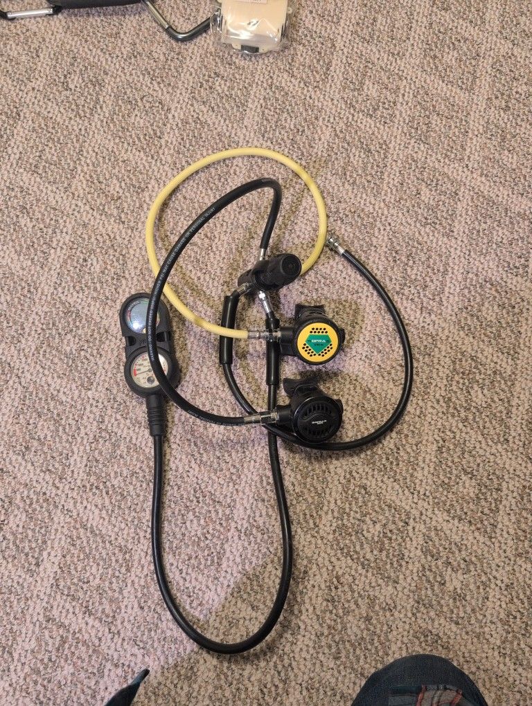 Sopras Tek Dive Regulator With Dive Computer 1