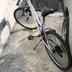 2.4 Terra Mountain Bike 