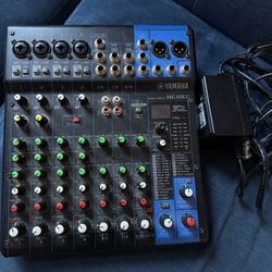 Yamaha MG-10XU Mixer