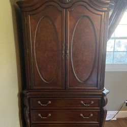  Armoire with storage for Tv and Clothes