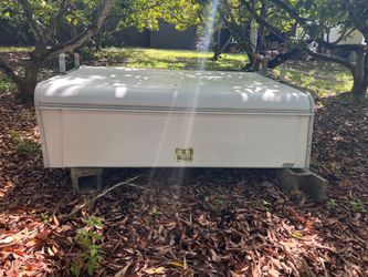 Camper shell  7 ft long