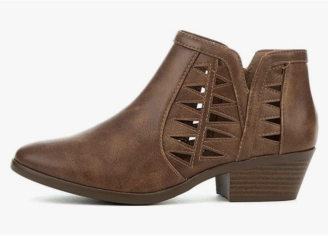 Soda CHANCE Womens Perforated Cut Out Stacked Block Heel Ankle Booties, Size 8.5