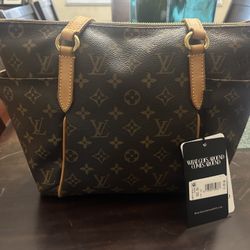 Louis Vuitton Purse