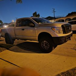 Nissan titan