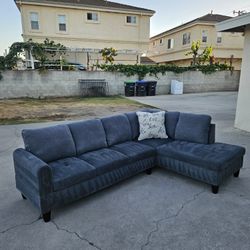 Apartment Size Gray Sectional Sofa 💥 Free Delivery 💥 