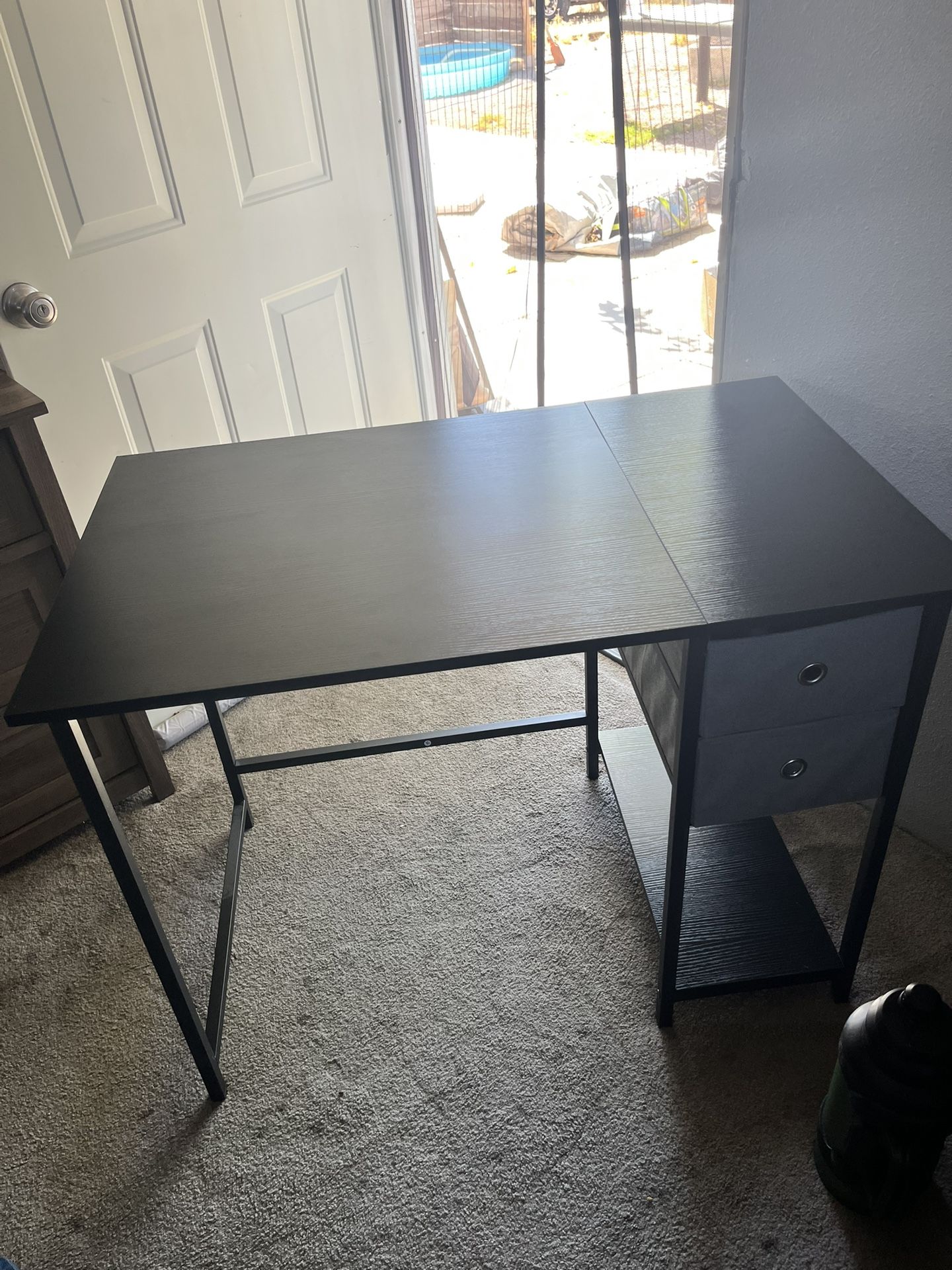 Desk!