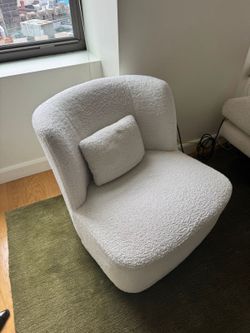Accent chair