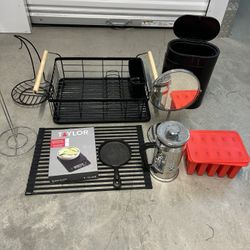 Dish Wrack Food Scale Small Trash Can French Press Coffee Maker Paper Towel Banana Holder 