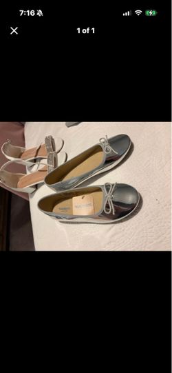 Lil girl silver metallic ballet flats