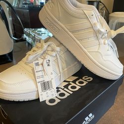 Women’s Basketball Adidas 