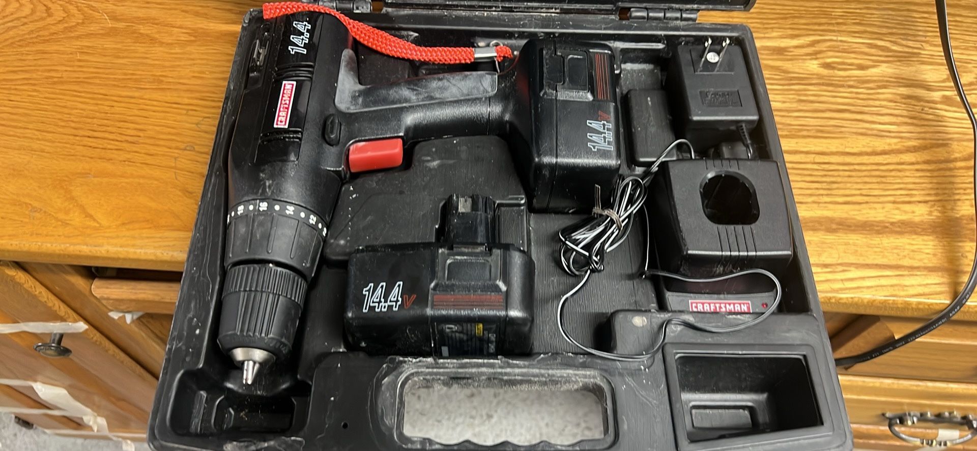 14 V with two battery and the charger work great