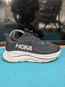 Hoka One One Clifton 10 Womens Size 8B Black Athletic Running Shoes Sneakers