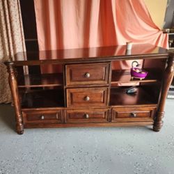 T V Console 