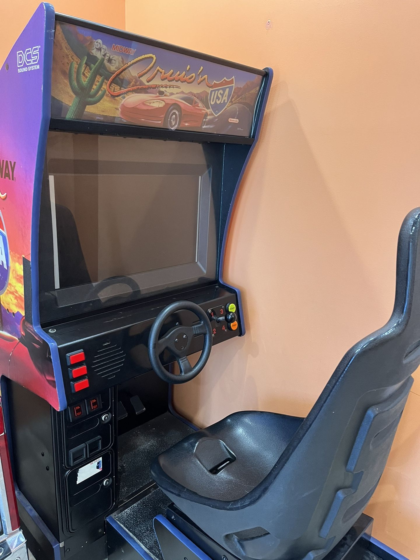 Cruis’n Racing Arcade Machine