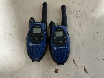 2 Motorola gmrs/frs radios