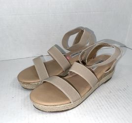 Steve Madden Girl Size 4- (Women’s 5) Sandal Wedges