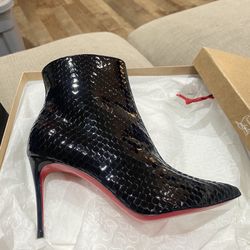 Christian Louboutin Spade Bootie Heels Size 7US OR 37.5 UK $400