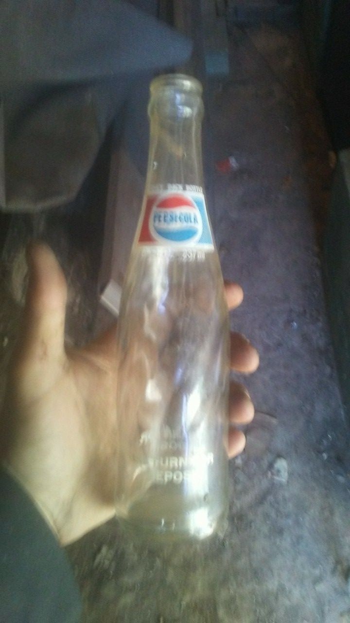 Old pepsi cola glass bottle. Think around maybe the 40s. Not sure. Good condition. Make offer.