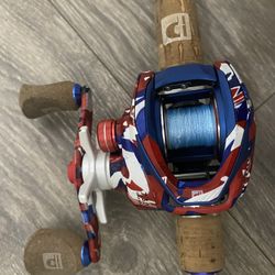 USA Color Bait-caster Like New 