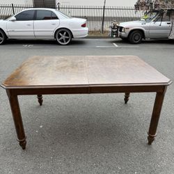 Dinning Table With Chairs