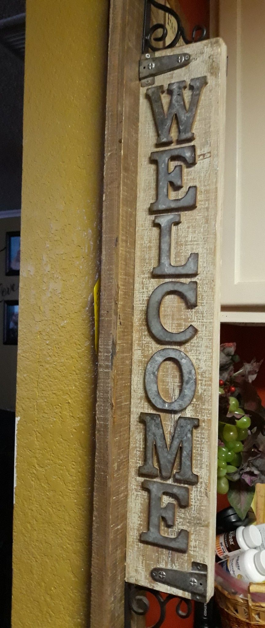 Welcome Wood Decorated Sign