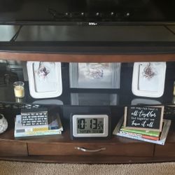Entertainment Stand/TV Table