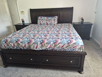 King size  bed frame 2  side stand and 1    dresser