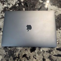 MacBook Pro (Great Condition)