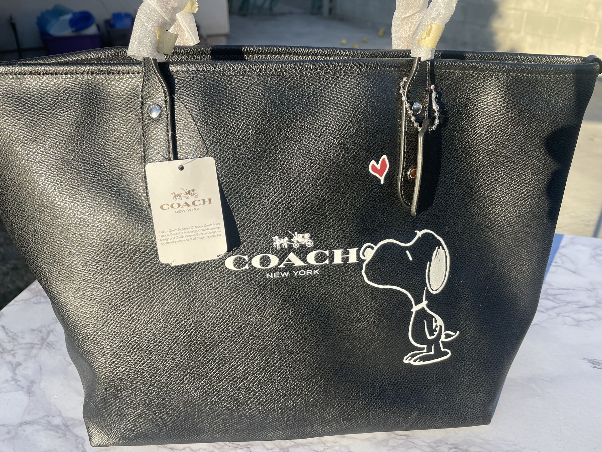 Coach X Peanuts Snoopy Leather City Zip Tote Black Shoulder Bag 