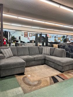 🔥Flash Deal🔥Brand New Name Brand Sectional Couch $1099, payment available, Delivery Available