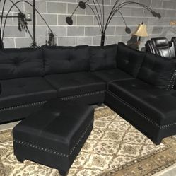 Sienna Black Velvet Sectional with Ottoman  /couch /Living room set 