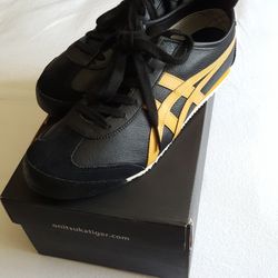 Onitsukatiger Size 7 1/2 Women