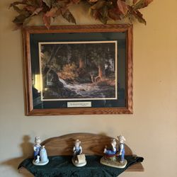 Picture, Swag, 3 Figures, And The Shelf