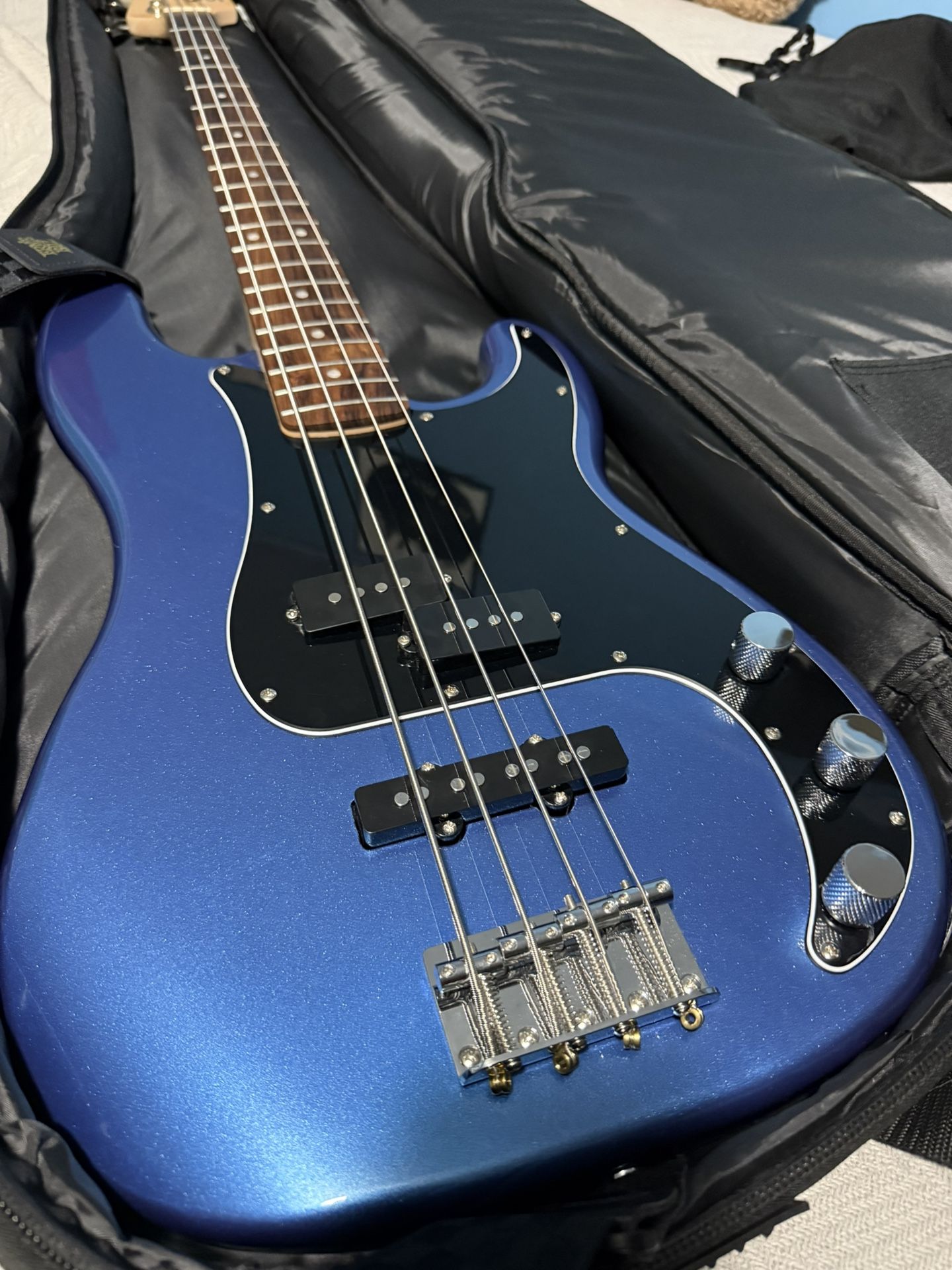 Squire Affinity P Bass