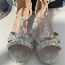 Kids Size 4  Silver Glittery High Heels 