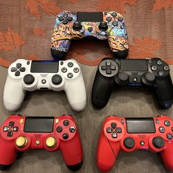 PS4 Controllers 