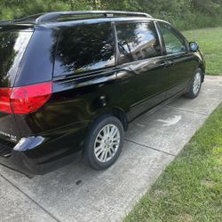 2009 Toyota Sienna