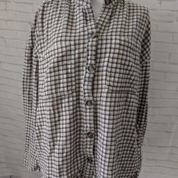 Hollister Women's Shirt Size L 